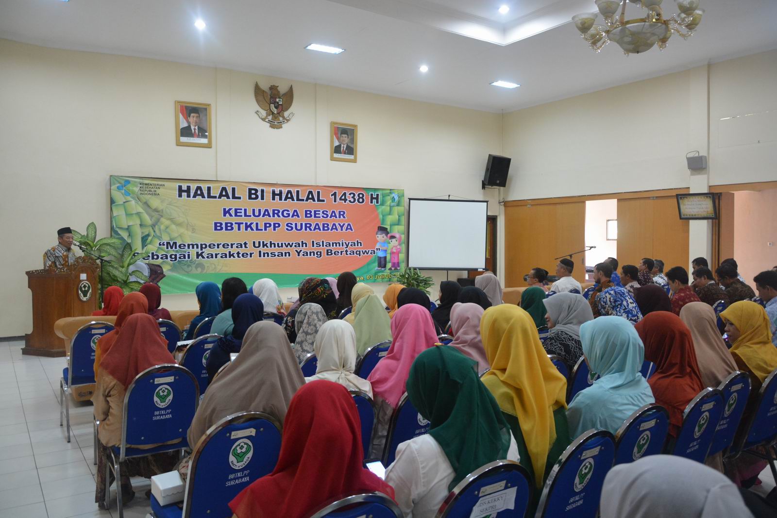 Halal BI Halal 1438 Keluarga Besar BBTKLPP Surabaya